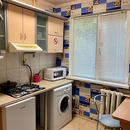 Апартаменты В Центре По Проспекту Победы Парковка Рядом Černihiv Esterno foto